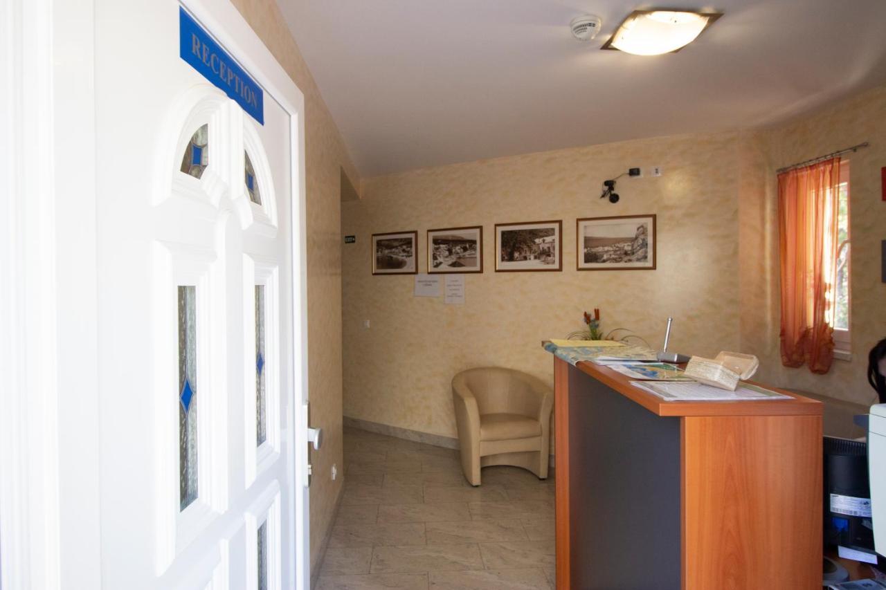 Apartments Ivana Baška Voda Extérieur photo
