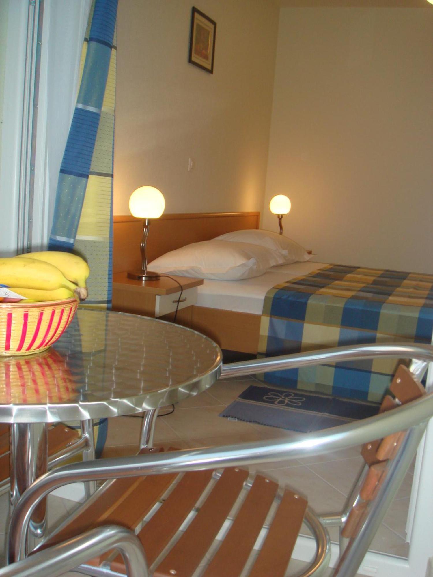 Apartments Ivana Baška Voda Extérieur photo