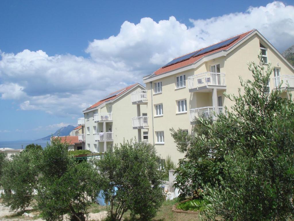 Apartments Ivana Baška Voda Extérieur photo