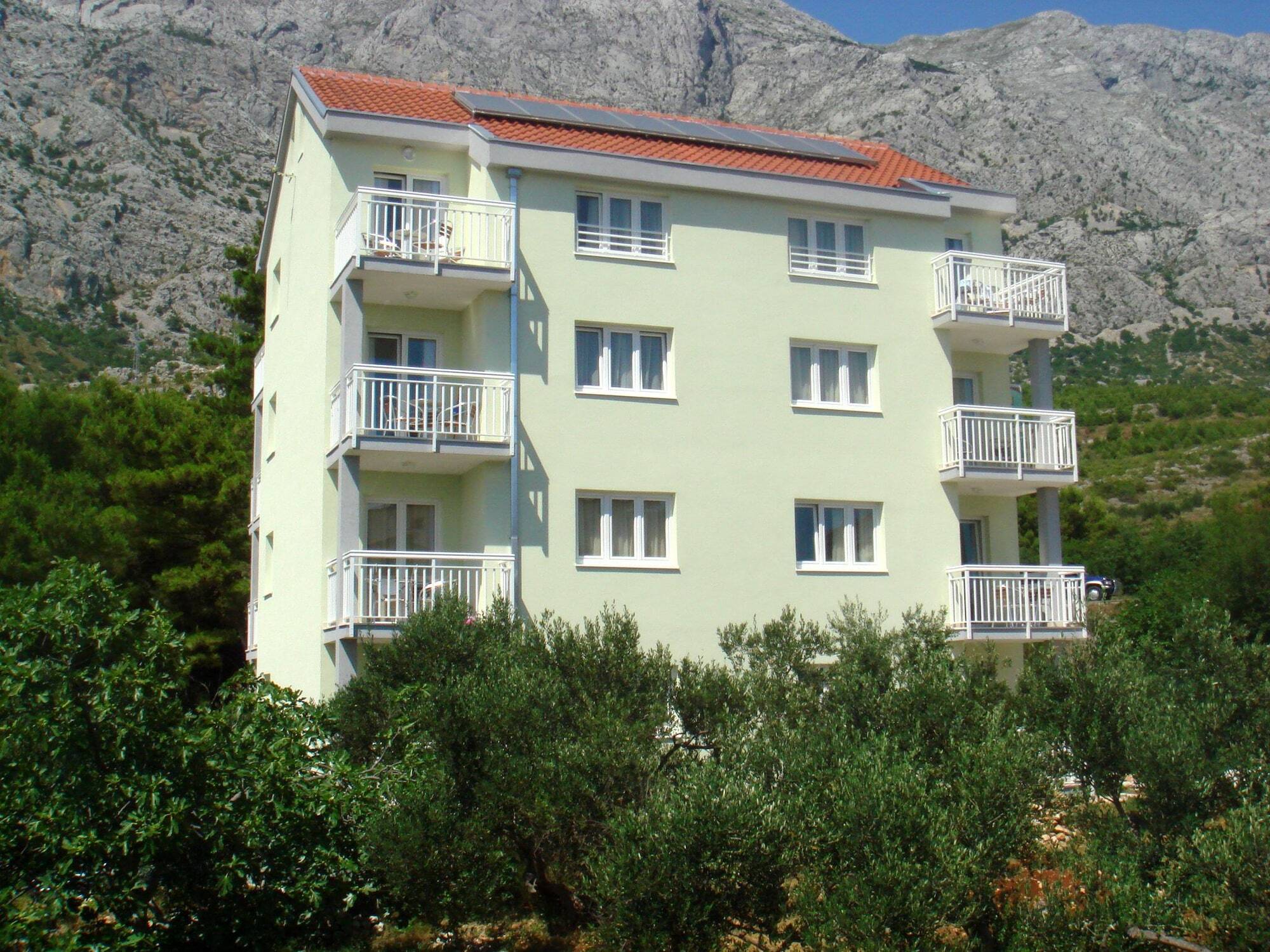 Apartments Ivana Baška Voda Extérieur photo